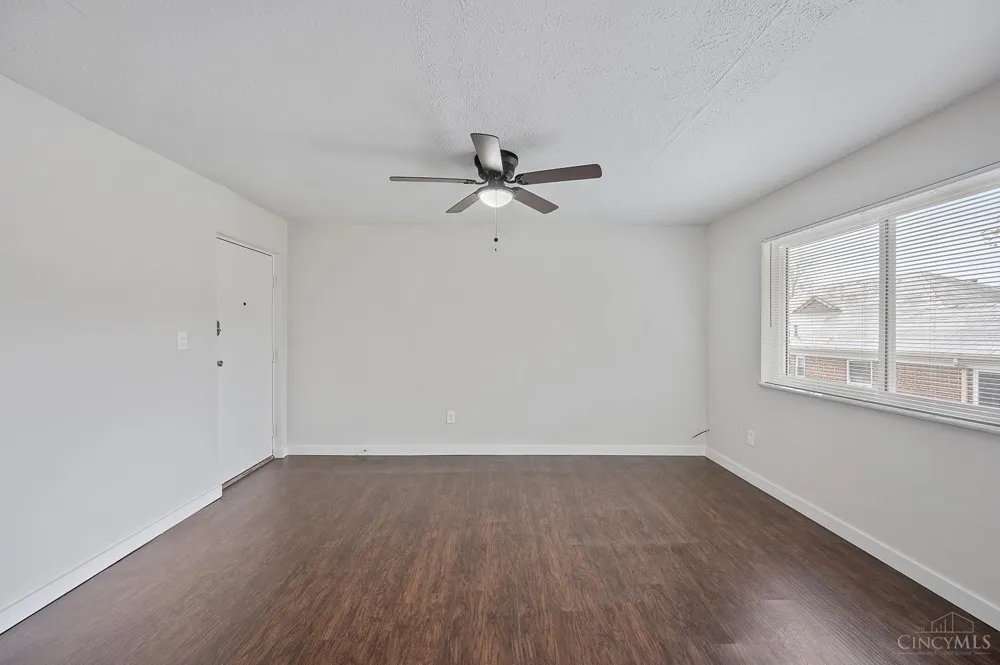 6449 Montgomery Road #8 Cincinnati, OH 45213