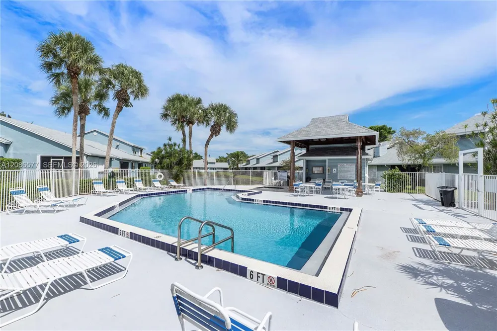 3839 Island Club Cir Lake Worth, FL 33462