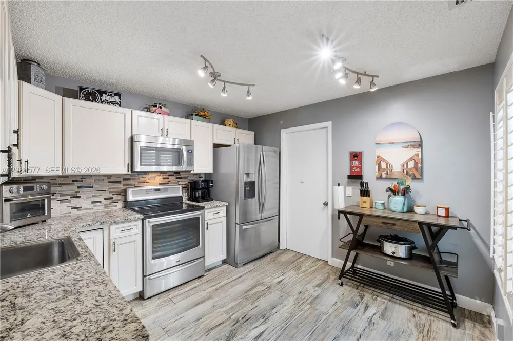 3839 Island Club Cir Lake Worth, FL 33462