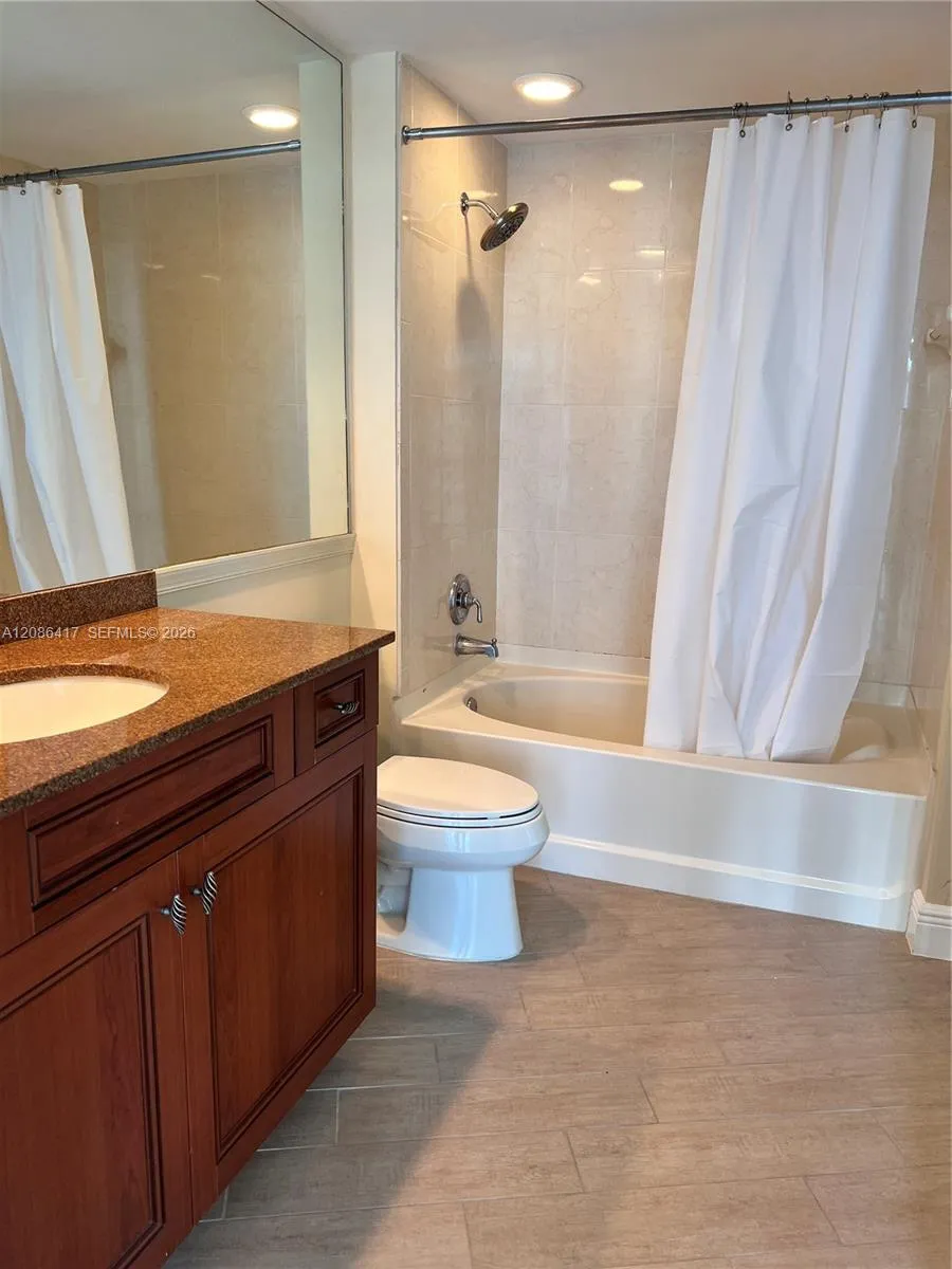 347 New River Dr E #2206 Fort Lauderdale, FL 33301