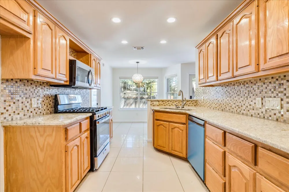 107 Windmill Cove Georgetown, TX 78628