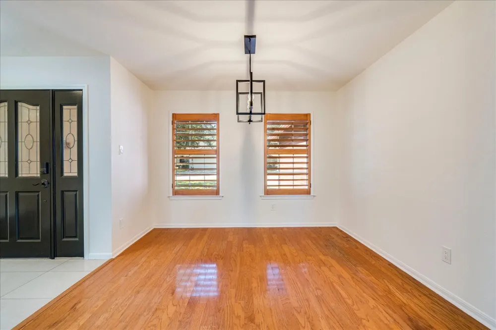 107 Windmill Cove Georgetown, TX 78628