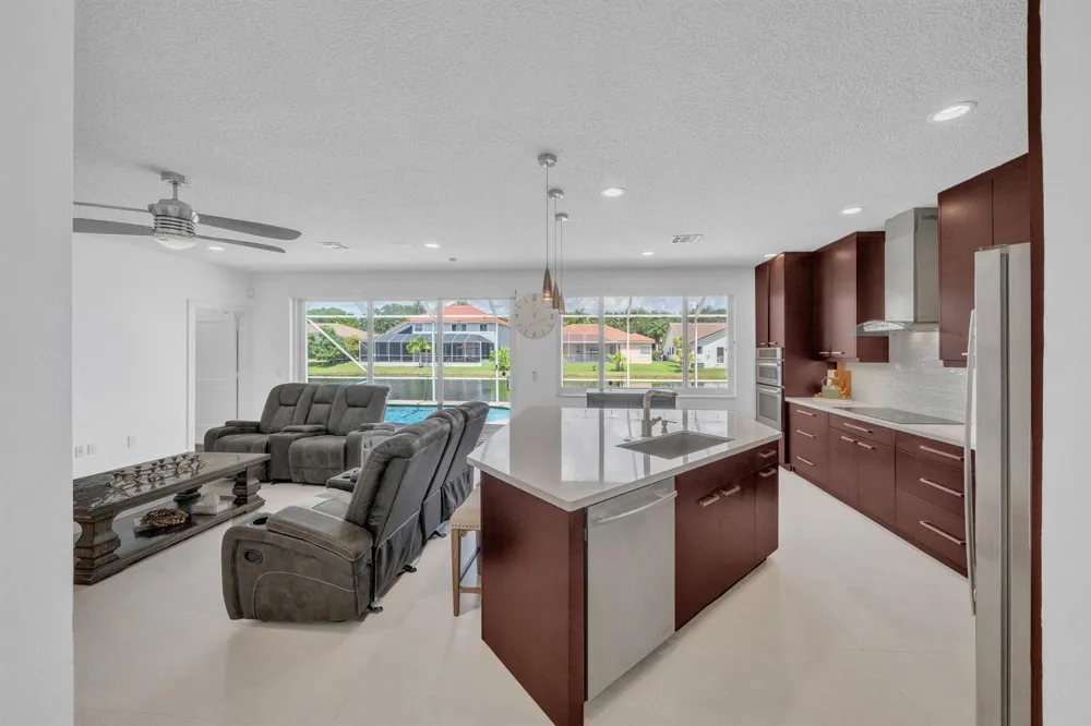 10237 NW 53rd Court Coral Springs, FL 33076