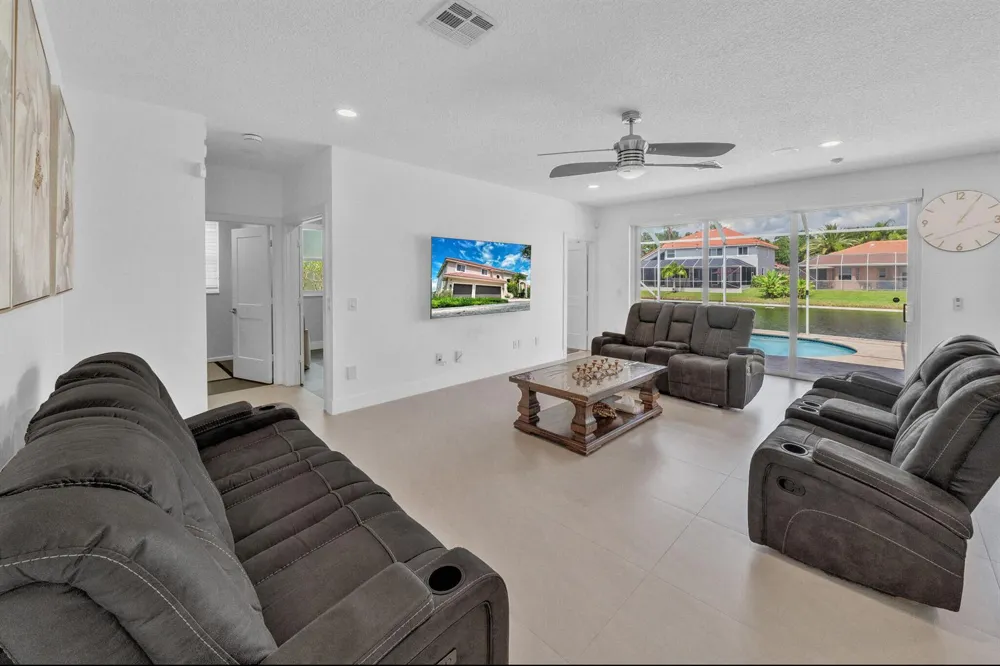 10237 NW 53rd Court Coral Springs, FL 33076