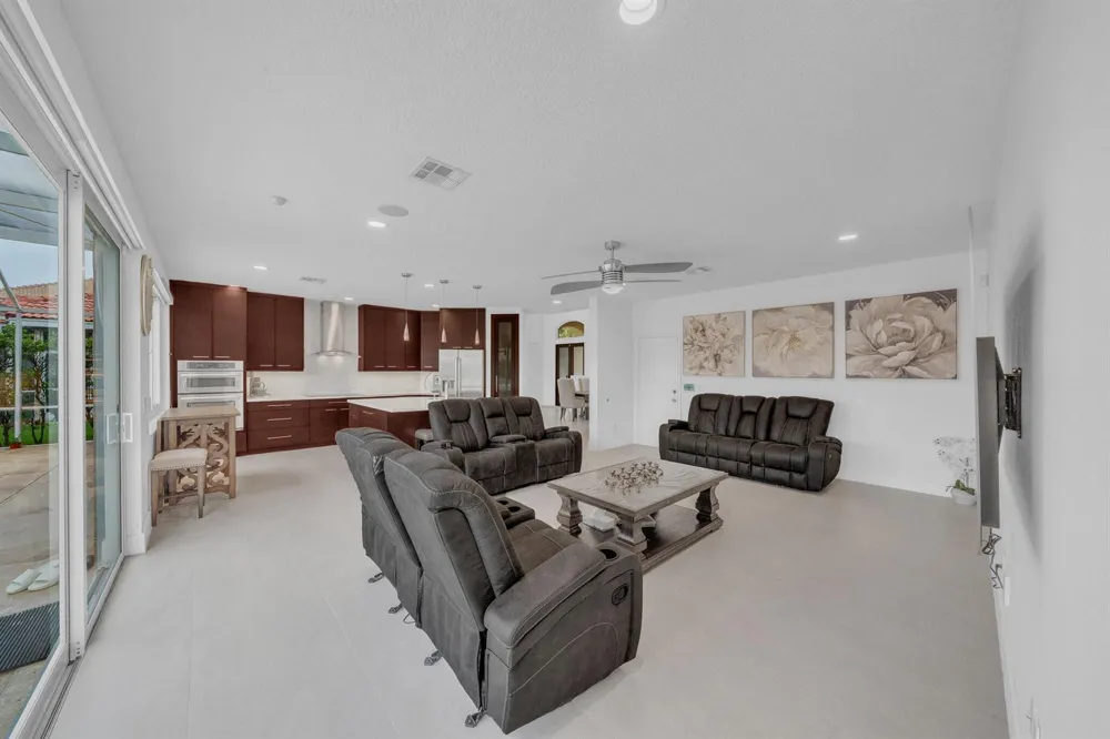 10237 NW 53rd Court Coral Springs, FL 33076