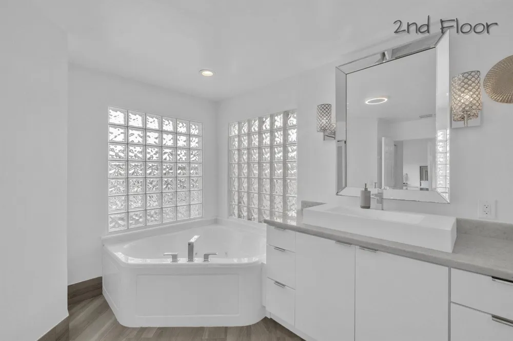 10237 NW 53rd Court Coral Springs, FL 33076