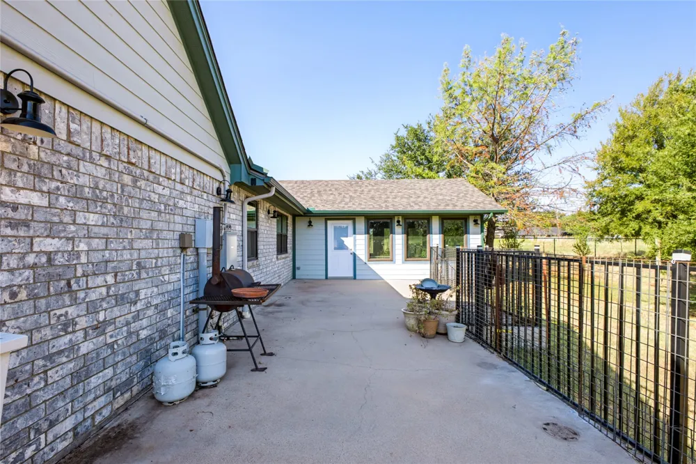 4247 E Highway 67 Rainbow, TX 76077