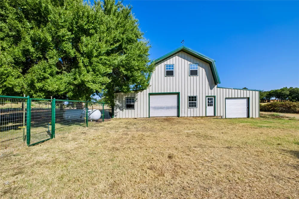 4247 E Highway 67 Rainbow, TX 76077