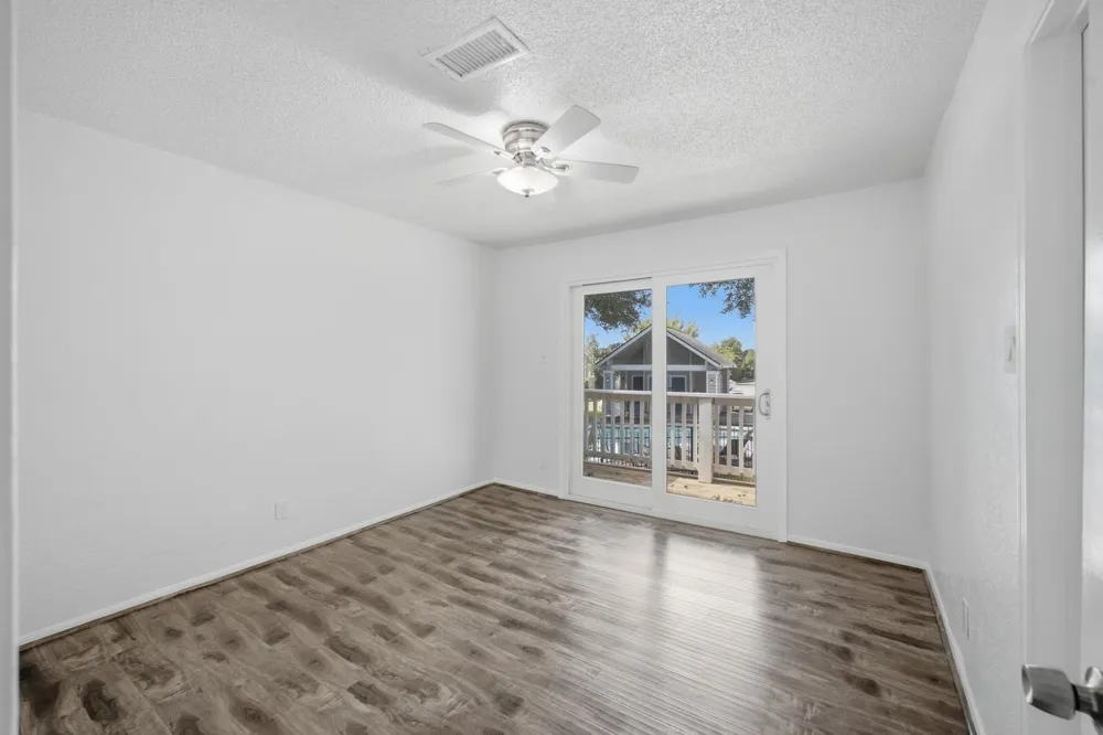 111 Dunbar Estates Drive #803 Friendswood, TX 77546