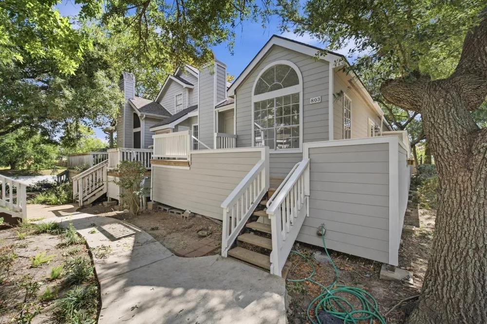 111 Dunbar Estates Drive #803 Friendswood, TX 77546