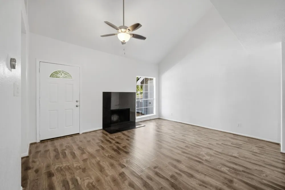 111 Dunbar Estates Drive #803 Friendswood, TX 77546