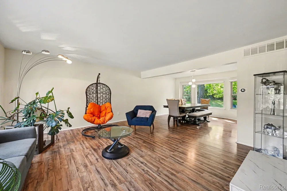 29579 Kings Pointe Court Farmington Hills City, MI 48331