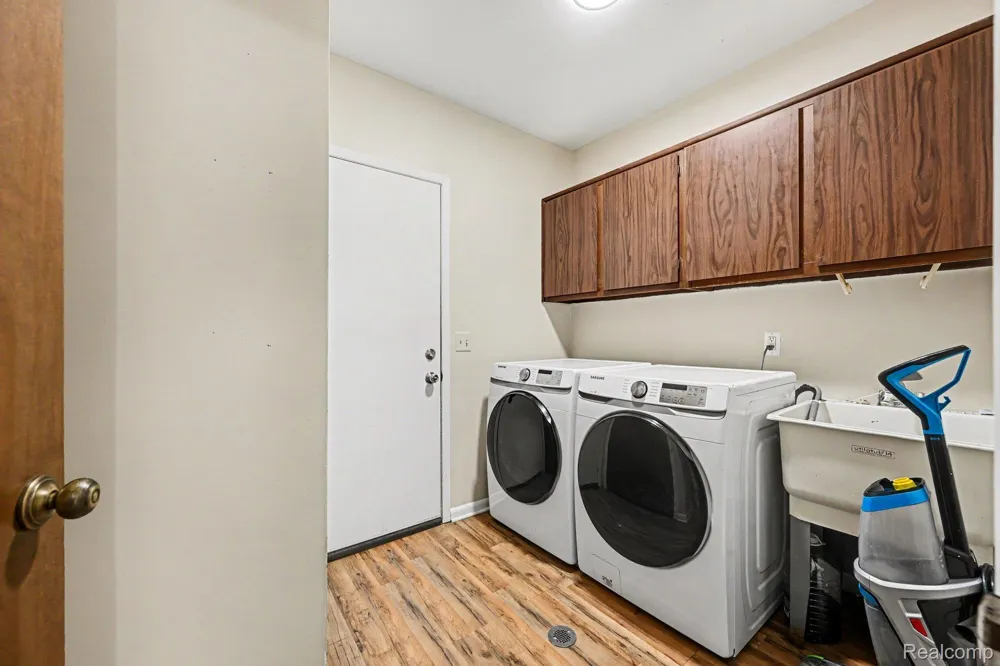 29579 Kings Pointe Court Farmington Hills City, MI 48331