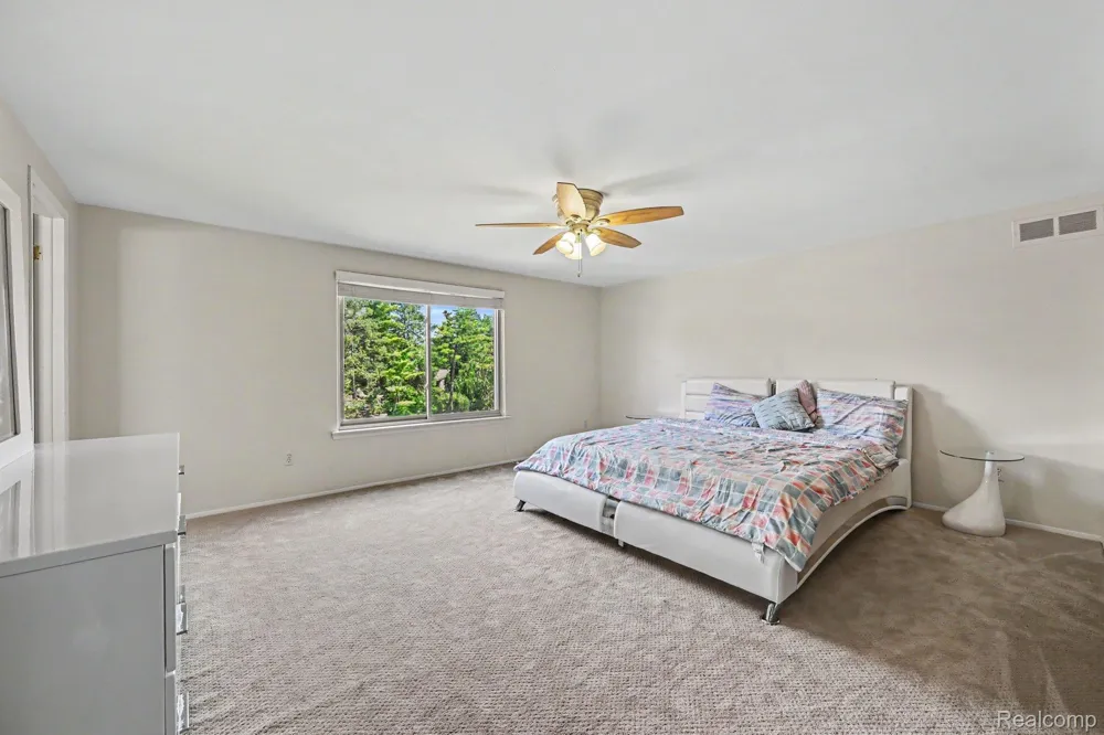 29579 Kings Pointe Court Farmington Hills City, MI 48331