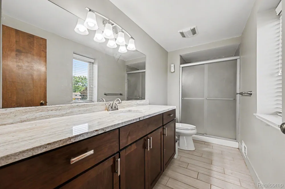 29579 Kings Pointe Court Farmington Hills City, MI 48331