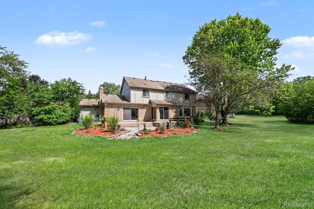 29579 Kings Pointe Court Farmington Hills City, MI 48331