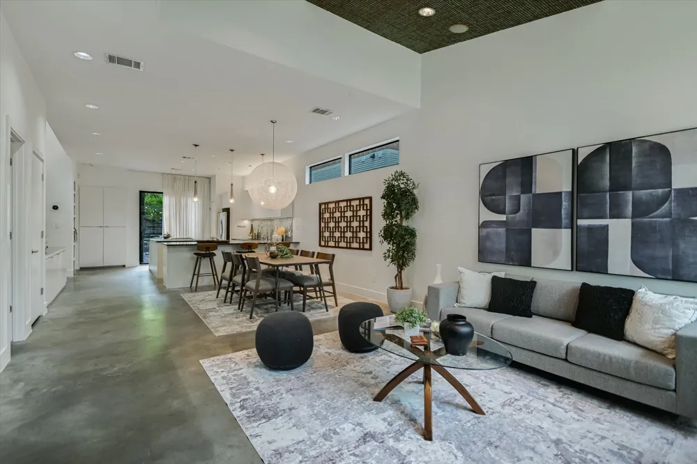 613 W Johanna Street Austin, TX 78704