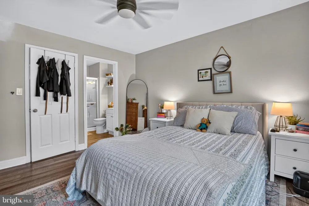 54 W BLUEBELL LANE Mount Laurel, NJ 08054