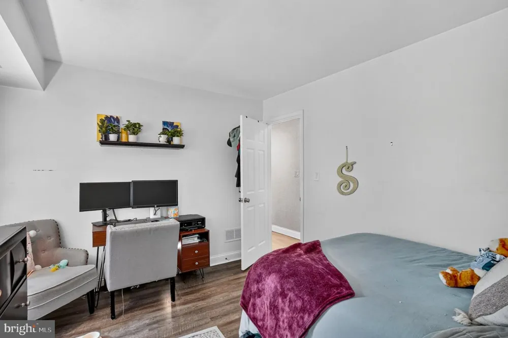 54 W BLUEBELL LANE Mount Laurel, NJ 08054