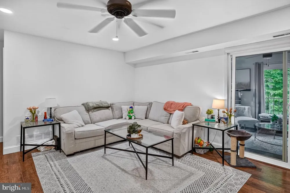 54 W BLUEBELL LANE Mount Laurel, NJ 08054