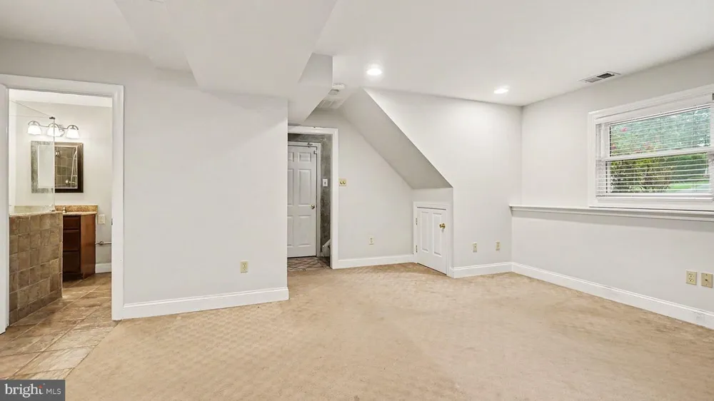 314 COLONIAL DRIVE Exton, PA 19341