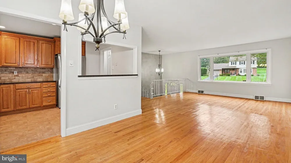 314 COLONIAL DRIVE Exton, PA 19341