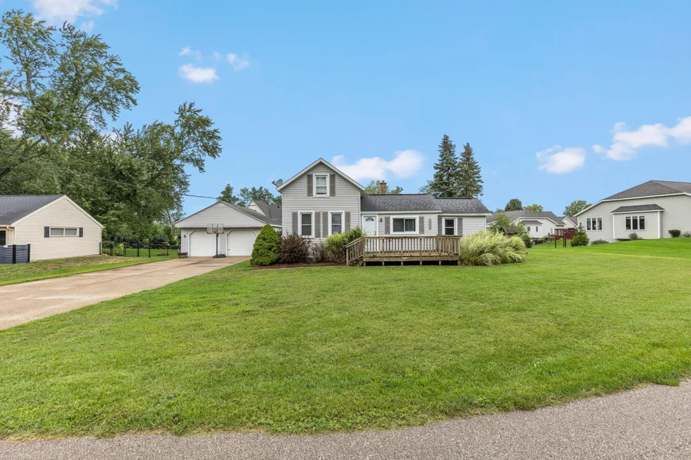 9915 Perry Street Holland Charter Township, MI 49464