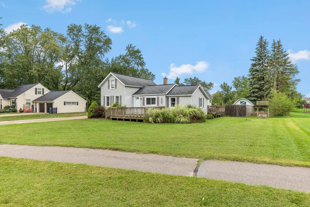 9915 Perry Street Holland Charter Township, MI 49464