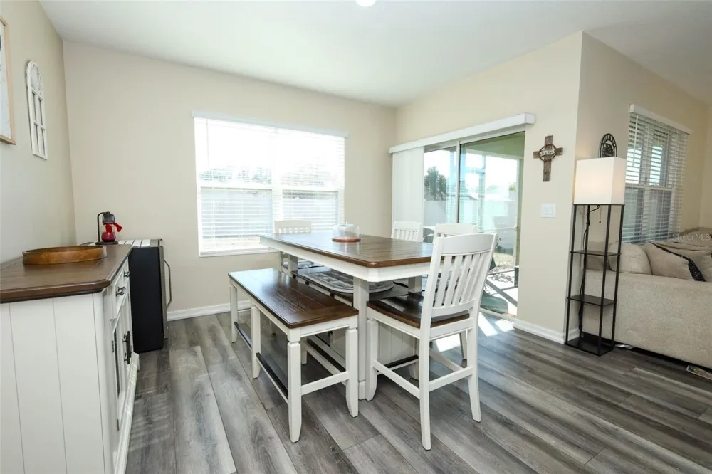 2657 GRAND CENTRAL AVE Tavares, FL 32778