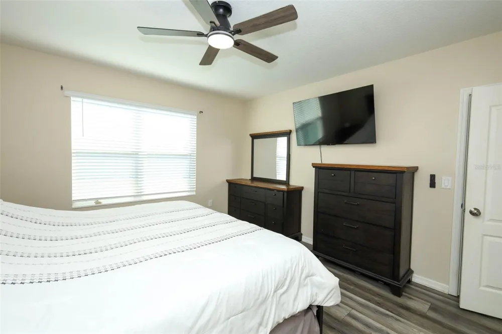 2657 GRAND CENTRAL AVE Tavares, FL 32778