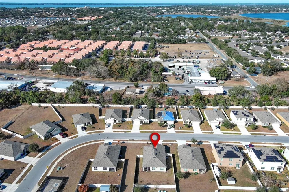 2657 GRAND CENTRAL AVE Tavares, FL 32778