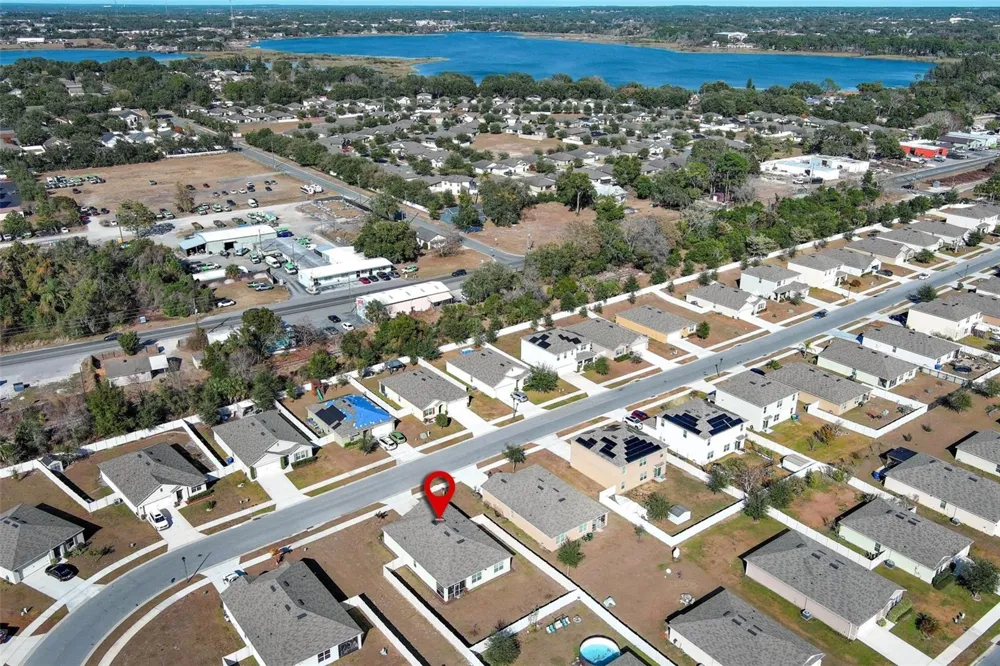 2657 GRAND CENTRAL AVE Tavares, FL 32778