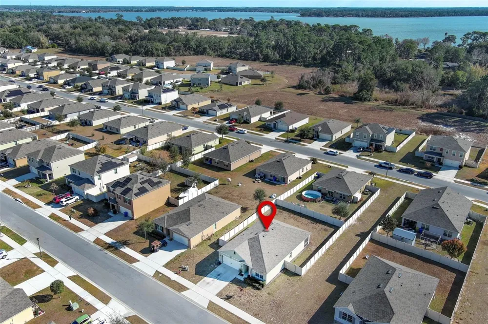 2657 GRAND CENTRAL AVE Tavares, FL 32778