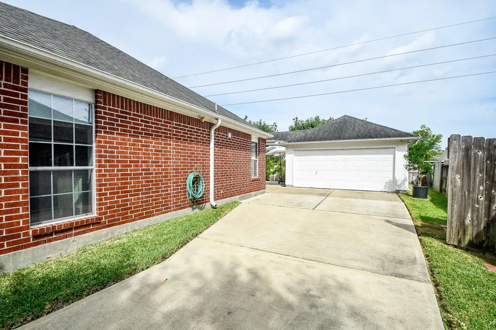 2314 Barton River Court Richmond, TX 77469