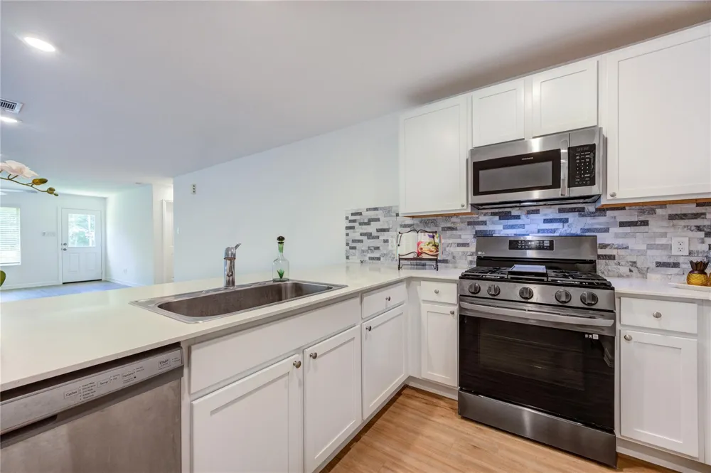 20926 Zuccala Drive New Caney, TX 77357