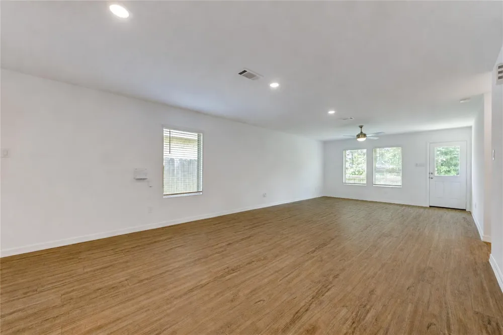 20926 Zuccala Drive New Caney, TX 77357