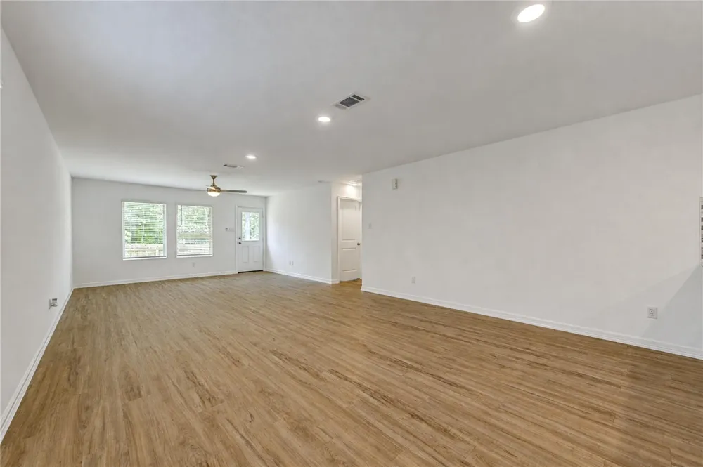 20926 Zuccala Drive New Caney, TX 77357