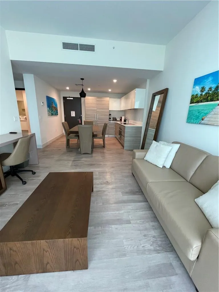 777 OCEAN DRIVE #N502 Hollywood, FL 33019