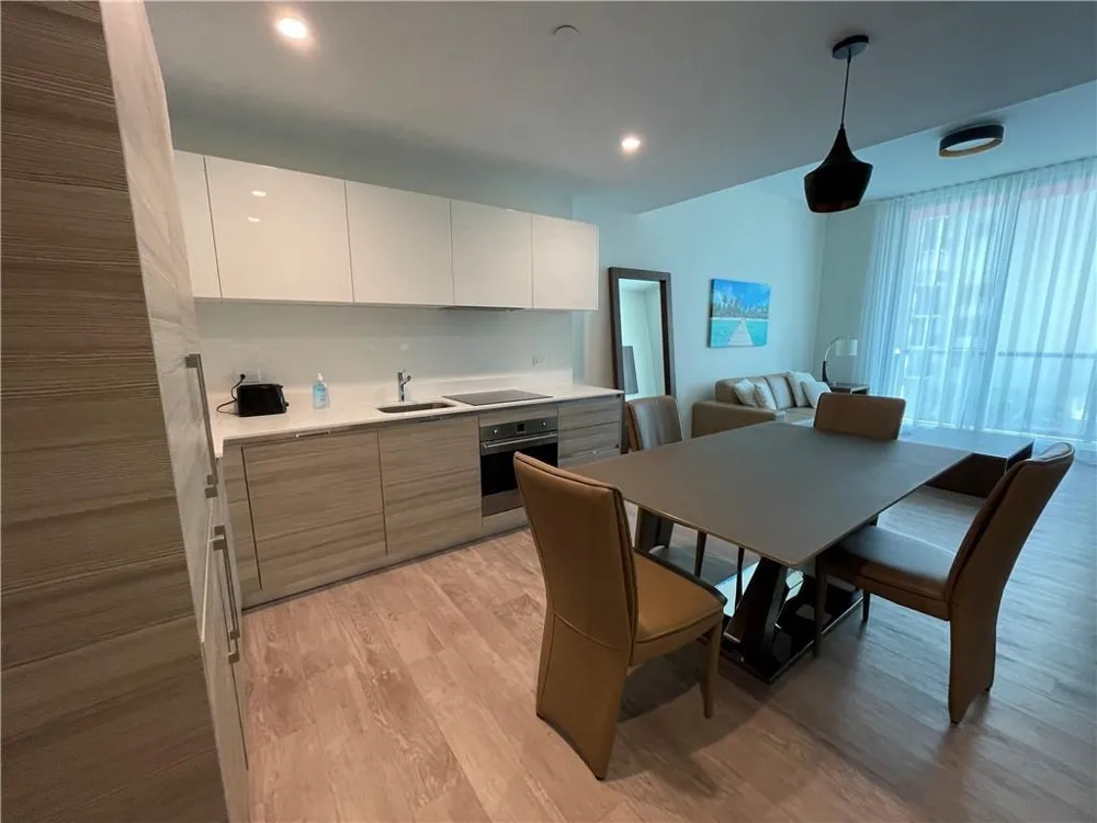 777 OCEAN DRIVE #N502 Hollywood, FL 33019
