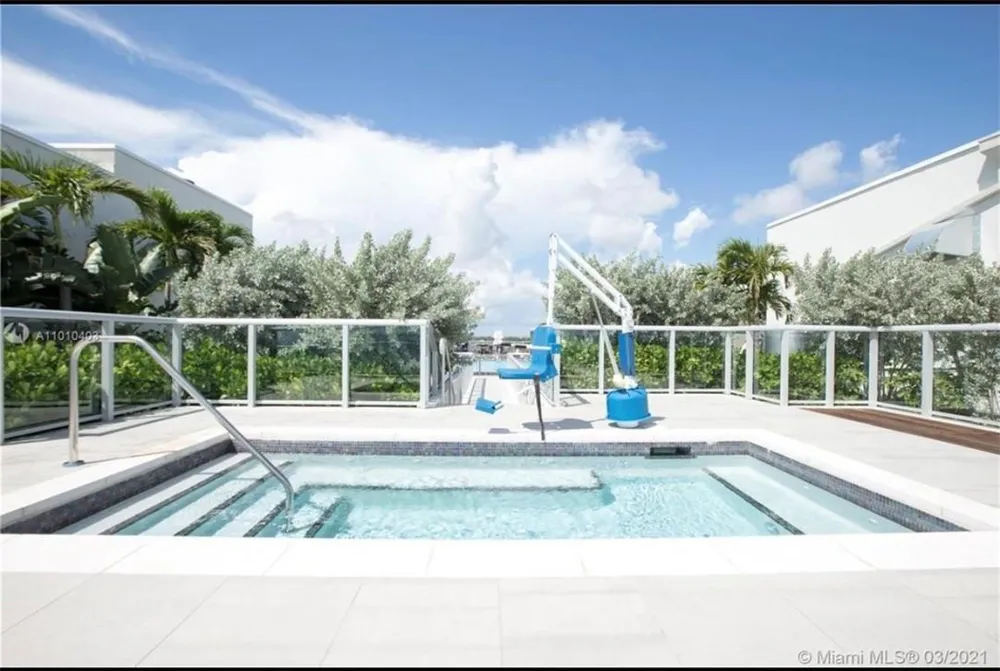 777 OCEAN DRIVE #N502 Hollywood, FL 33019