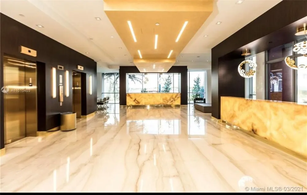 777 OCEAN DRIVE #N502 Hollywood, FL 33019