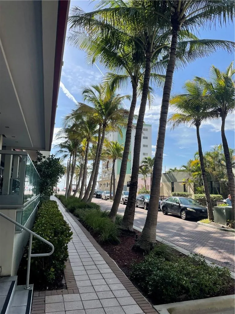 777 OCEAN DRIVE #N502 Hollywood, FL 33019