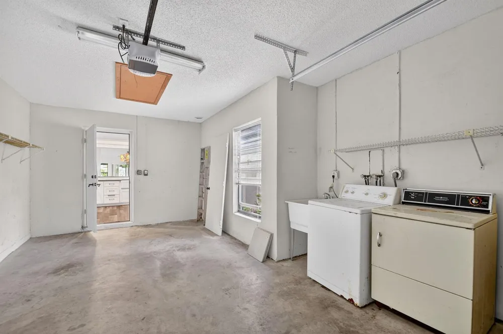 5423 Palm Springs Lane #B Boynton Beach, FL 33437