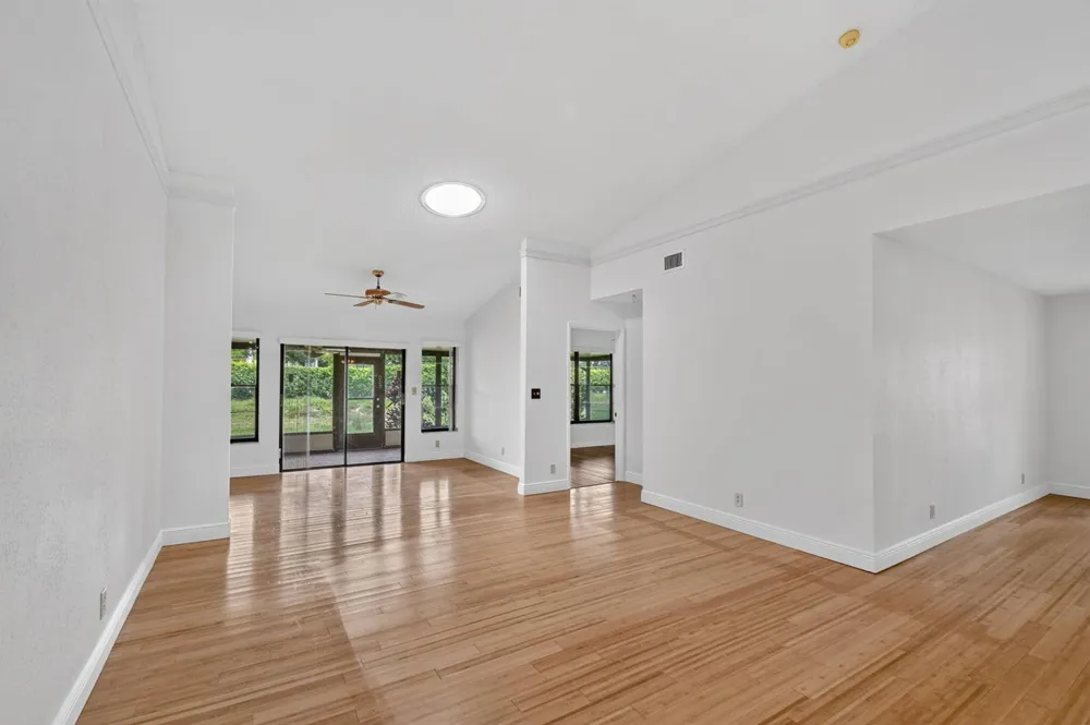 5423 Palm Springs Lane #B Boynton Beach, FL 33437