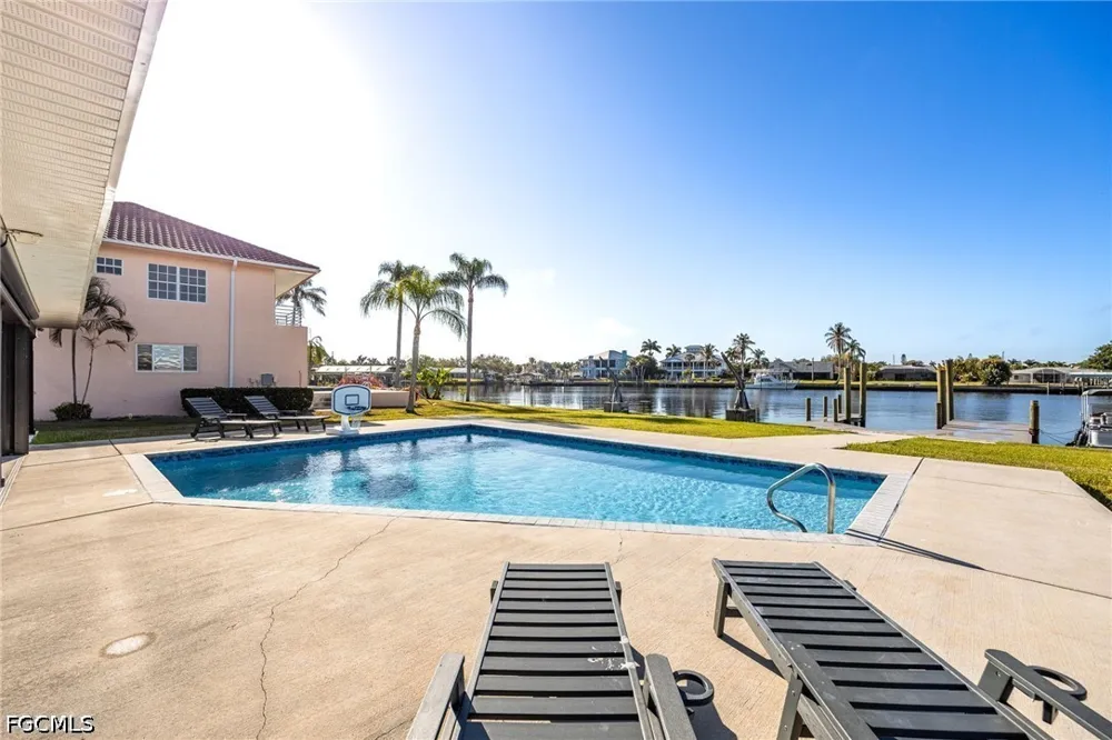 Mini Way Fort Myers, FL 33905