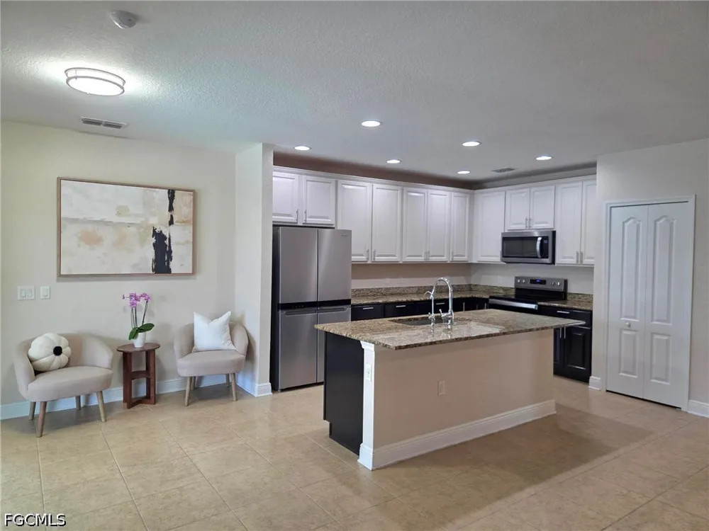 NW 24TH AVENUE Cape Coral, FL 33993