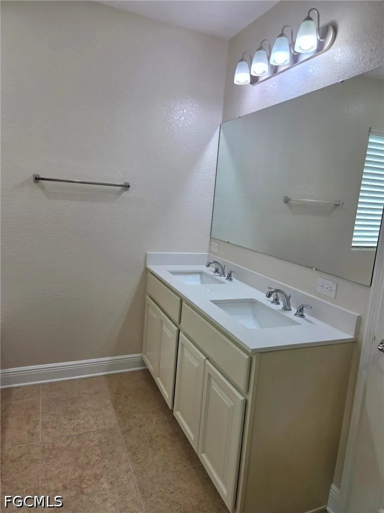 NW 24TH AVENUE Cape Coral, FL 33993