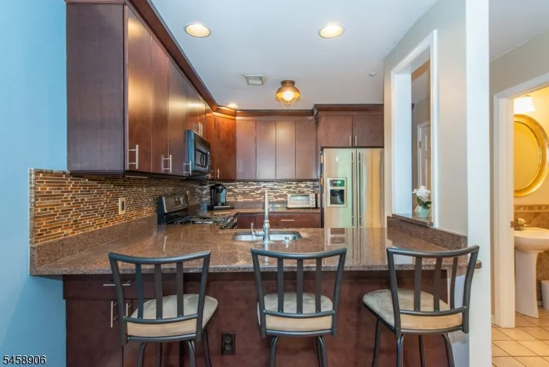 3107 Scenic Ct Denville, NJ 07834