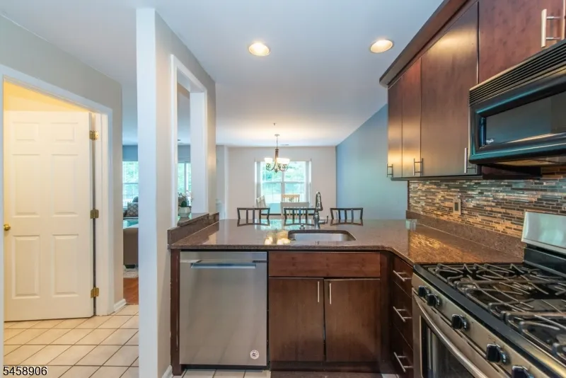 3107 Scenic Ct Denville, NJ 07834