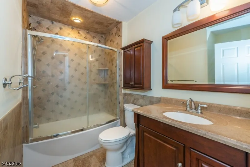 3107 Scenic Ct Denville, NJ 07834